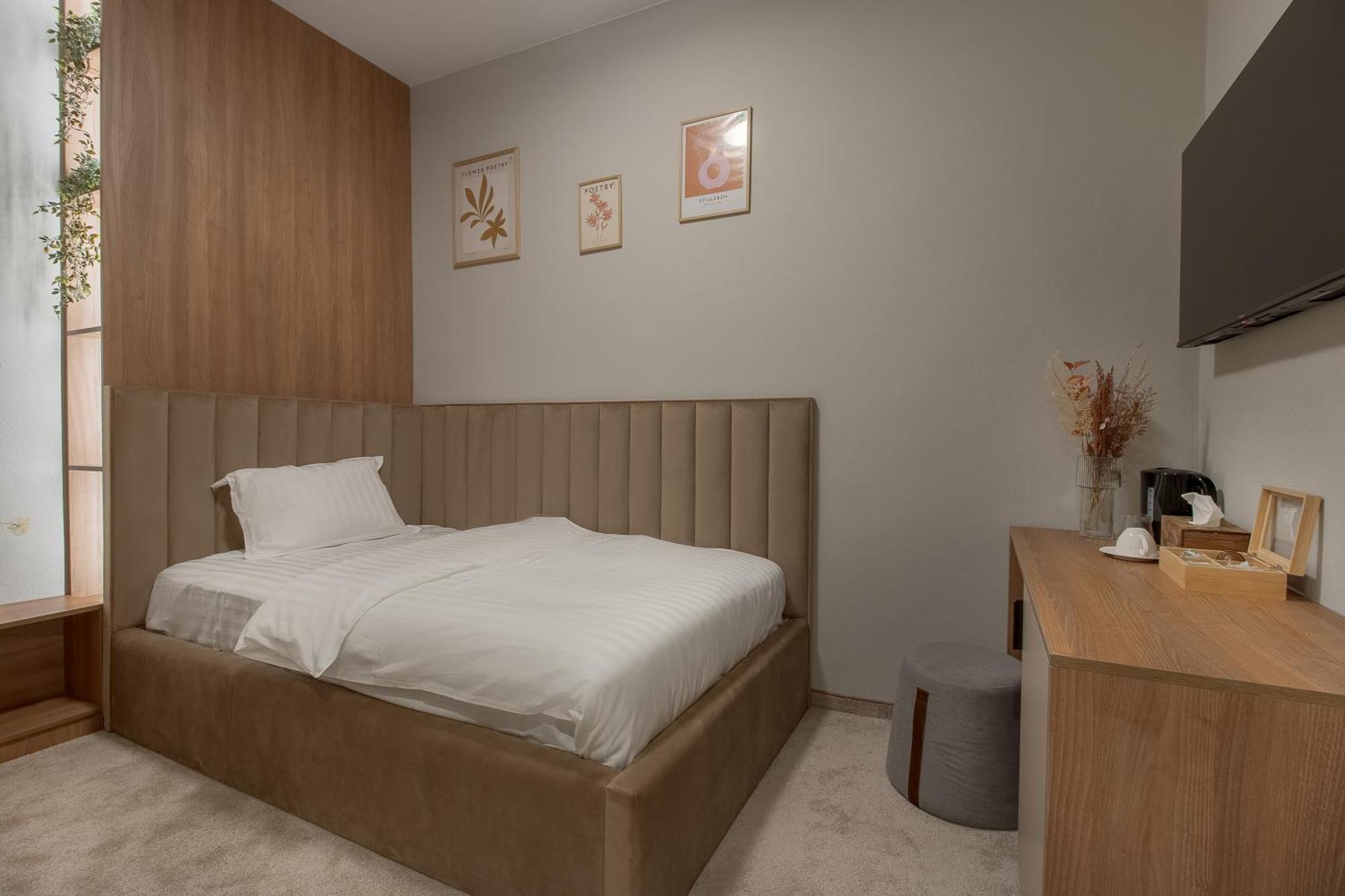 Oasis Rooms Oradea Exterior photo