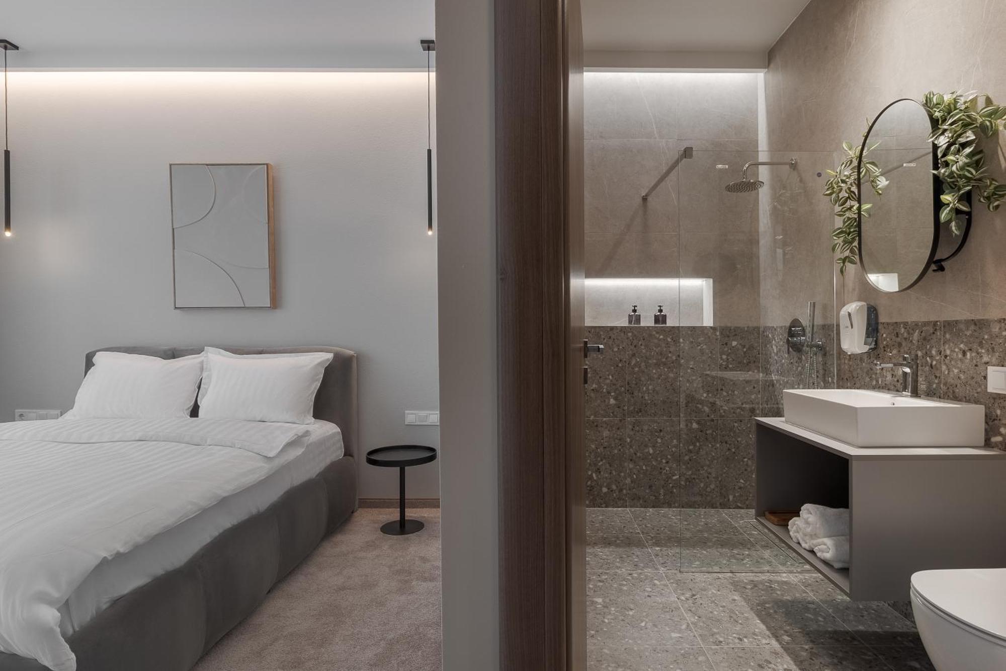 Oasis Rooms Oradea Exterior photo