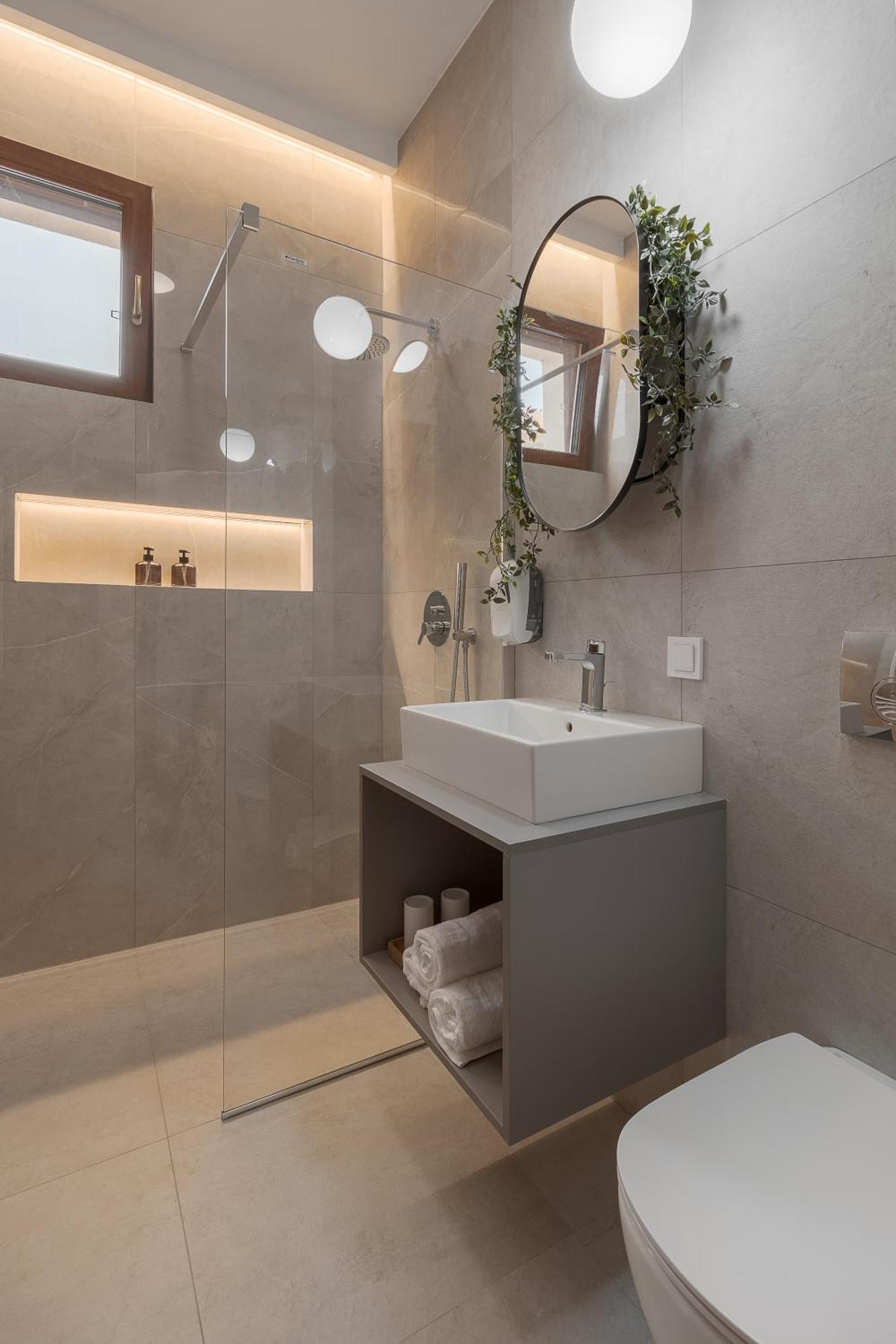 Oasis Rooms Oradea Exterior photo